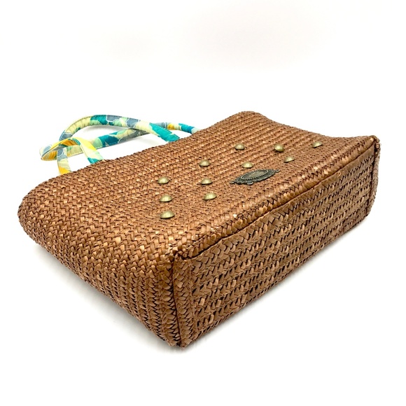 Super Cute Brown Straw Tote - Picture 4 of 5